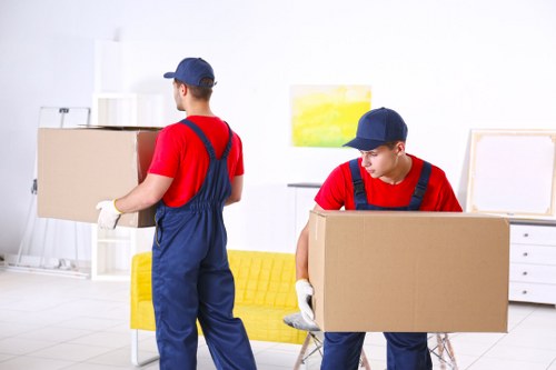 Moving van service in Kentish Town with local street access